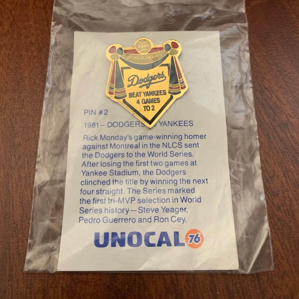Dodgers Beat Yankees in 1981 World Series. 4-2. Unocal 76 Pin (Condition: New)